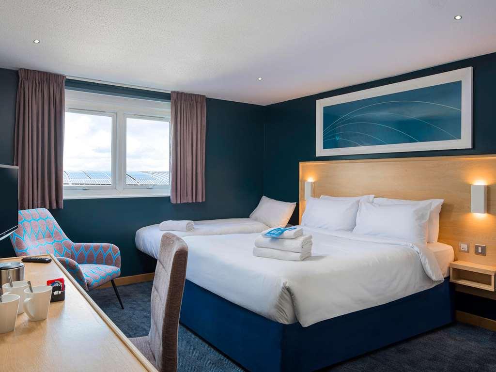 Travelodge Bath Central Kamer foto