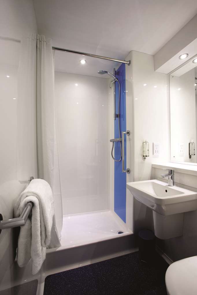 Travelodge Bath Central Kamer foto