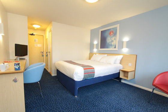 Travelodge Bath Central Kamer foto