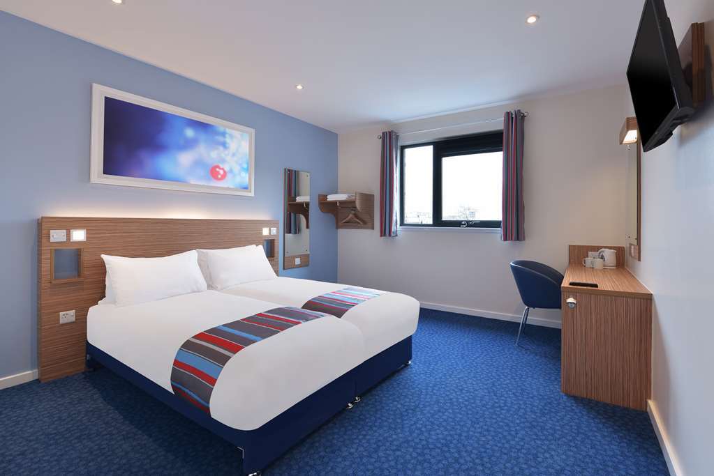 Travelodge Bath Central Kamer foto