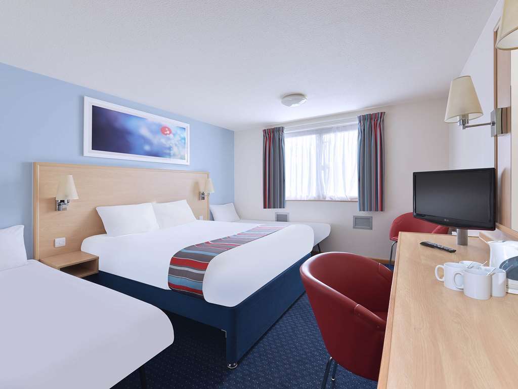Travelodge Bath Central Kamer foto